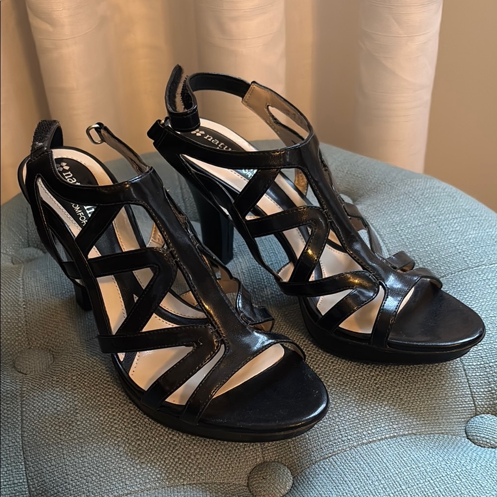 Women’s Naturalizer Black Strappy Heeled Sandals